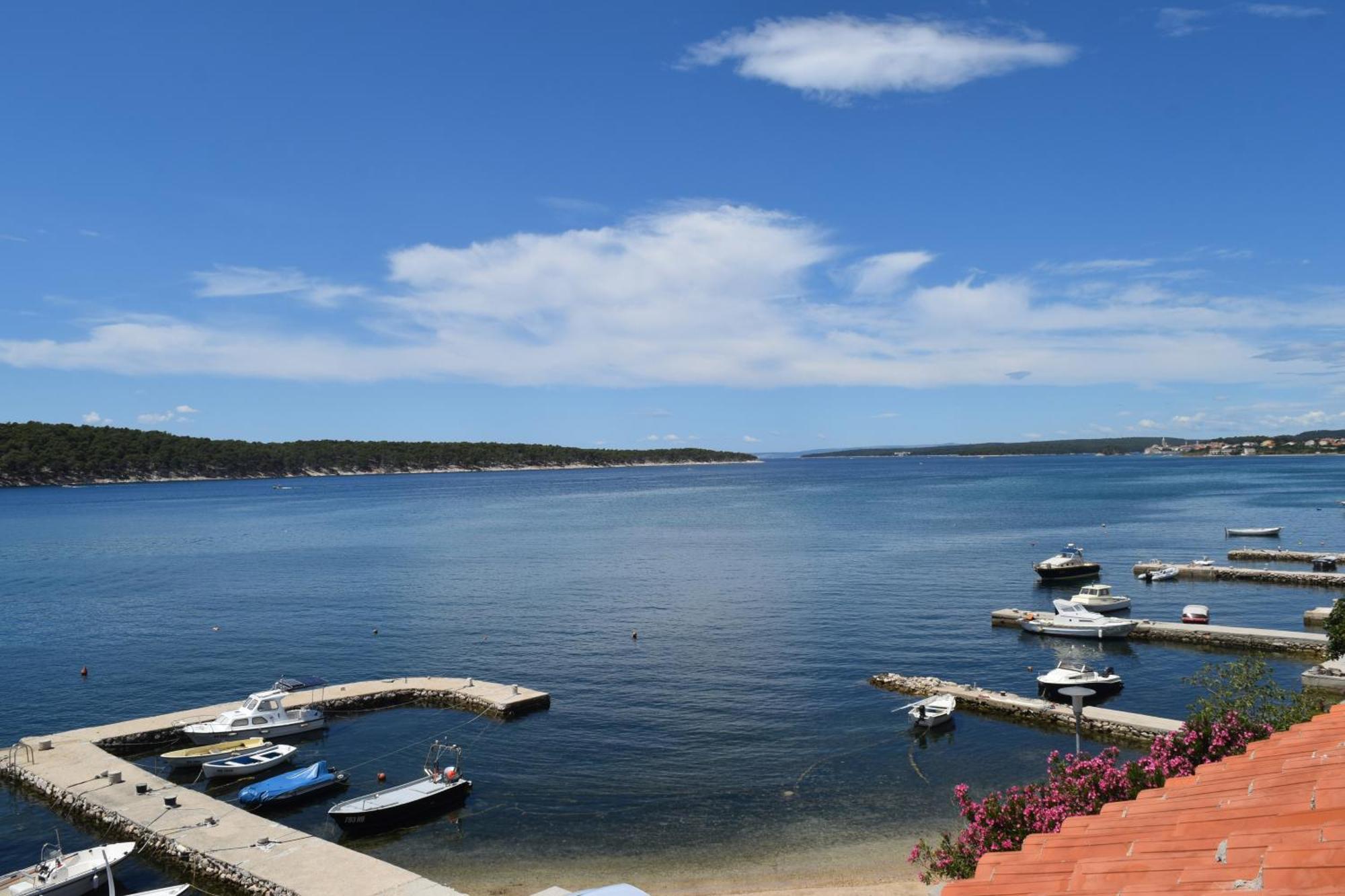 Apartments And Rooms By The Sea Barbat, Rab - 4973 Rab Town Exterior foto