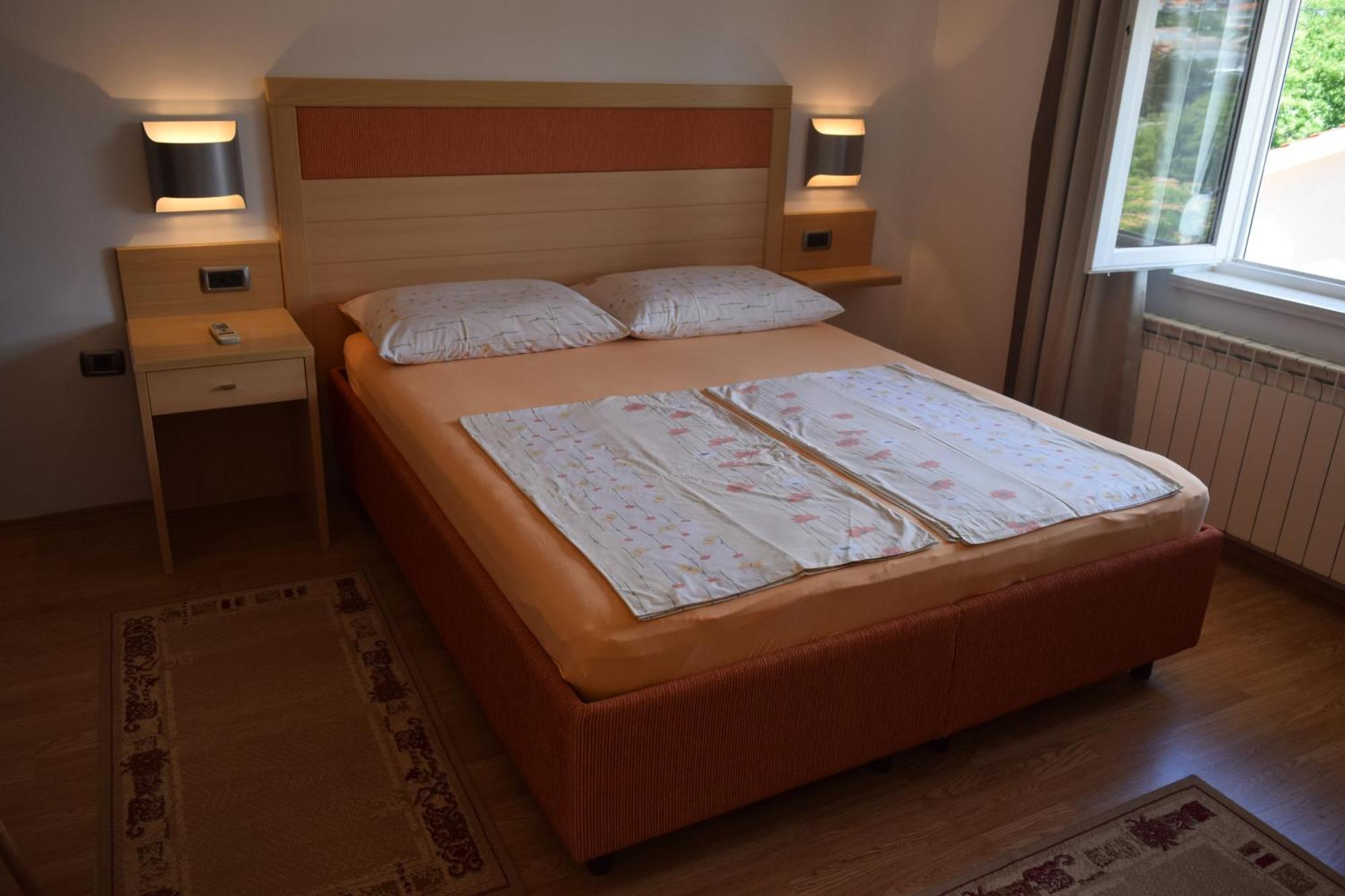 Apartments And Rooms By The Sea Barbat, Rab - 4973 Rab Town Exterior foto